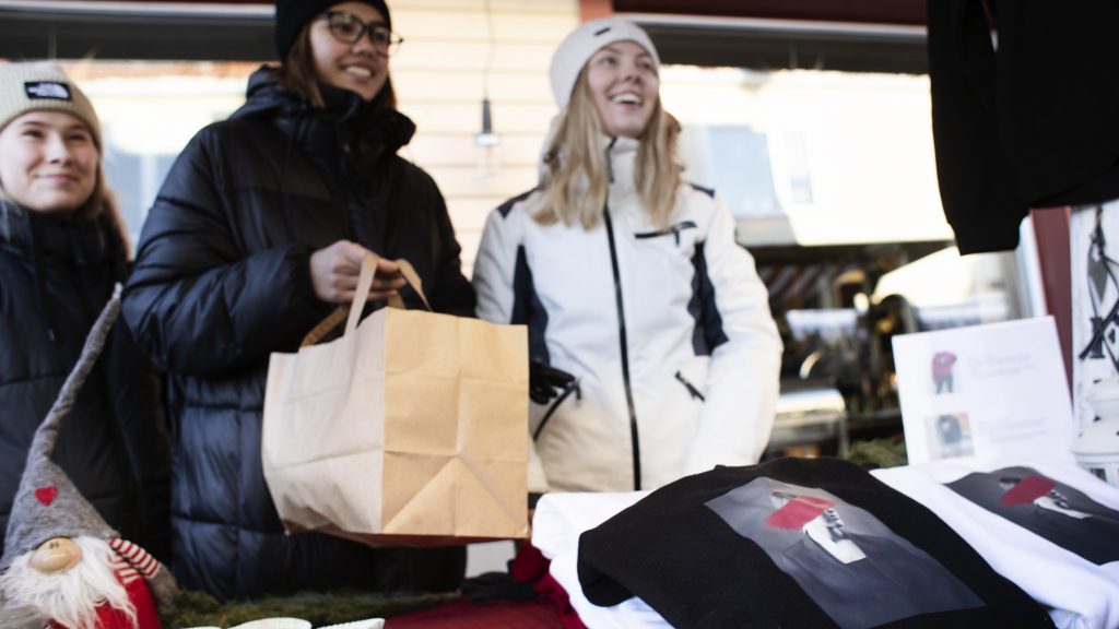 Gnistrande julmarknad - Siljan News