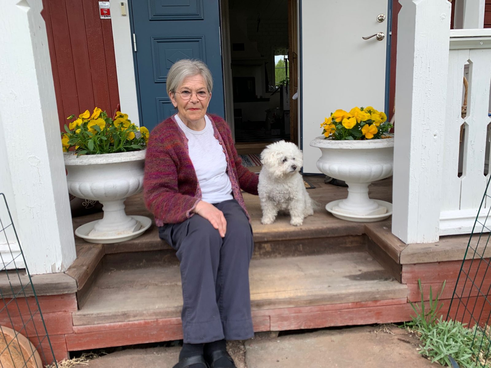 Onlayn qamoqxona lagerlarida natsistlar ayollarni lanet qilgan porno filmlar