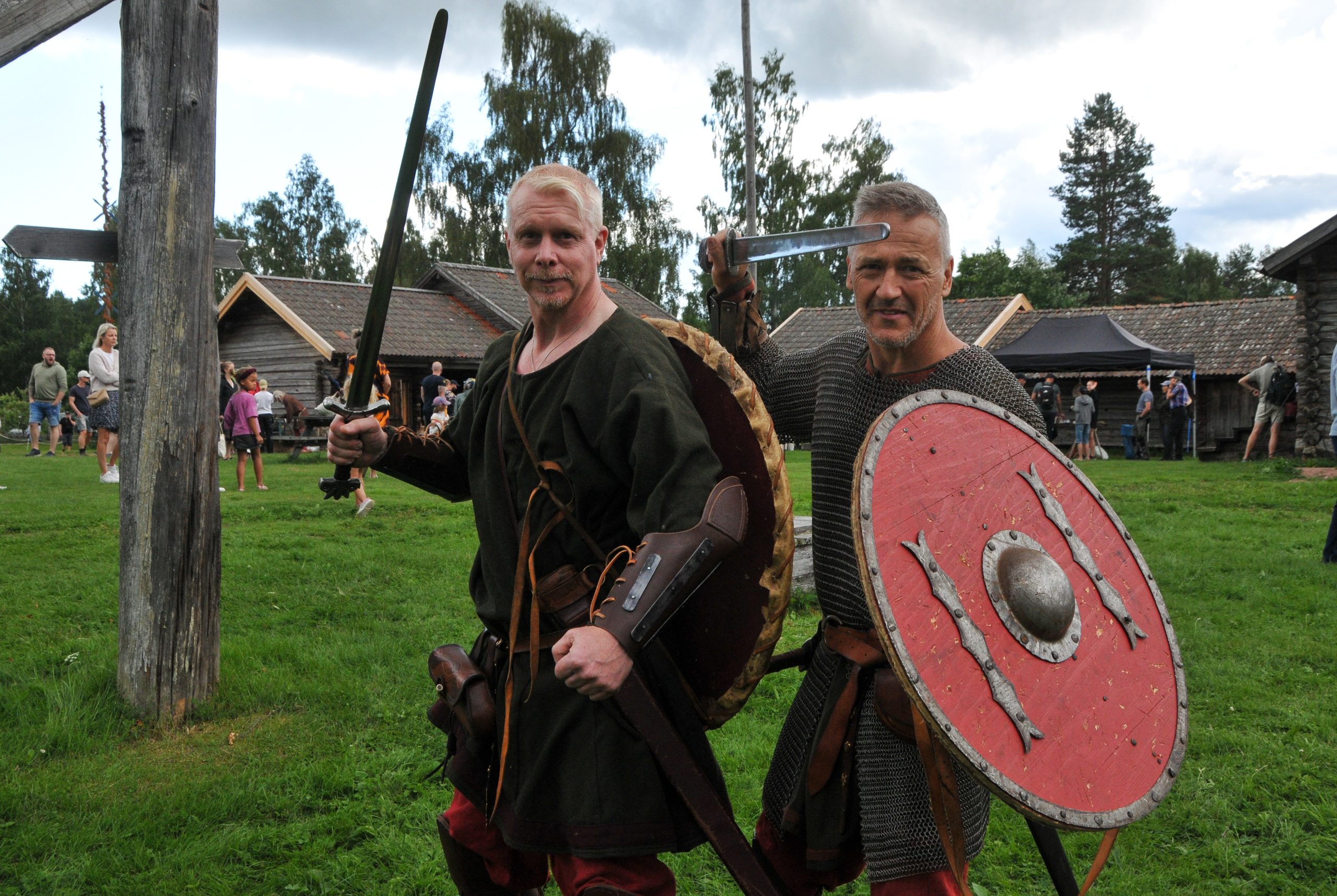 Solleröns vikingadag lockade med forntida hantverk - Siljan News