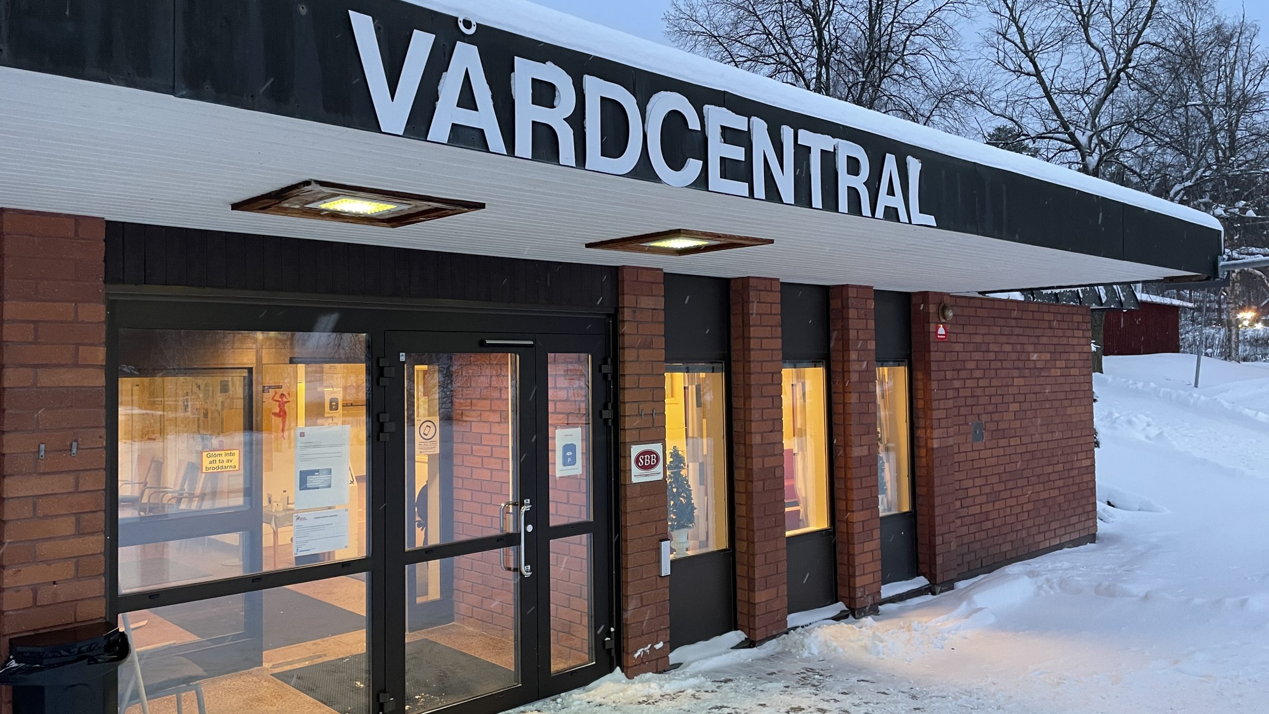 Entrén till Leksands vårdcentral.