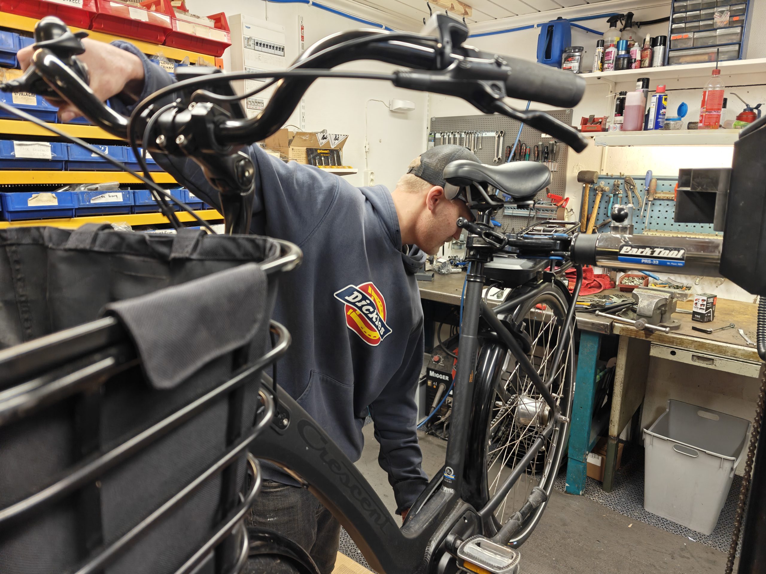 cykelreparation, cykelreparatör, verkstad, cykel